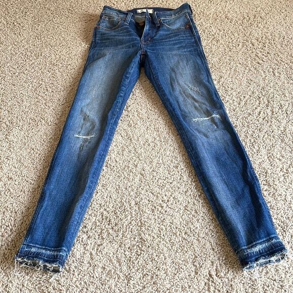 Madewell sz 25 distressed high rise skinny jeans with release hem. Like new. - Picture 6 of 9